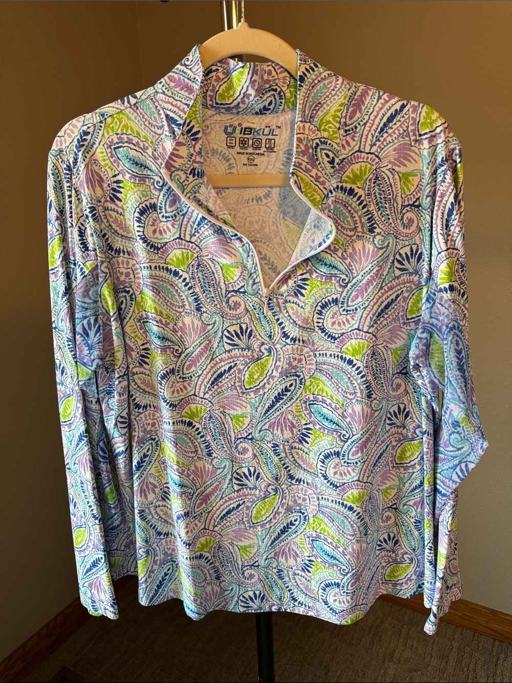 IBKUL Women’s Long-Sleeve Paisley Performance Shirt - Blue, Green, Pink